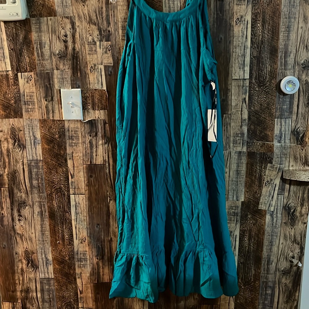 Elegant Teal Sleeveless Dress